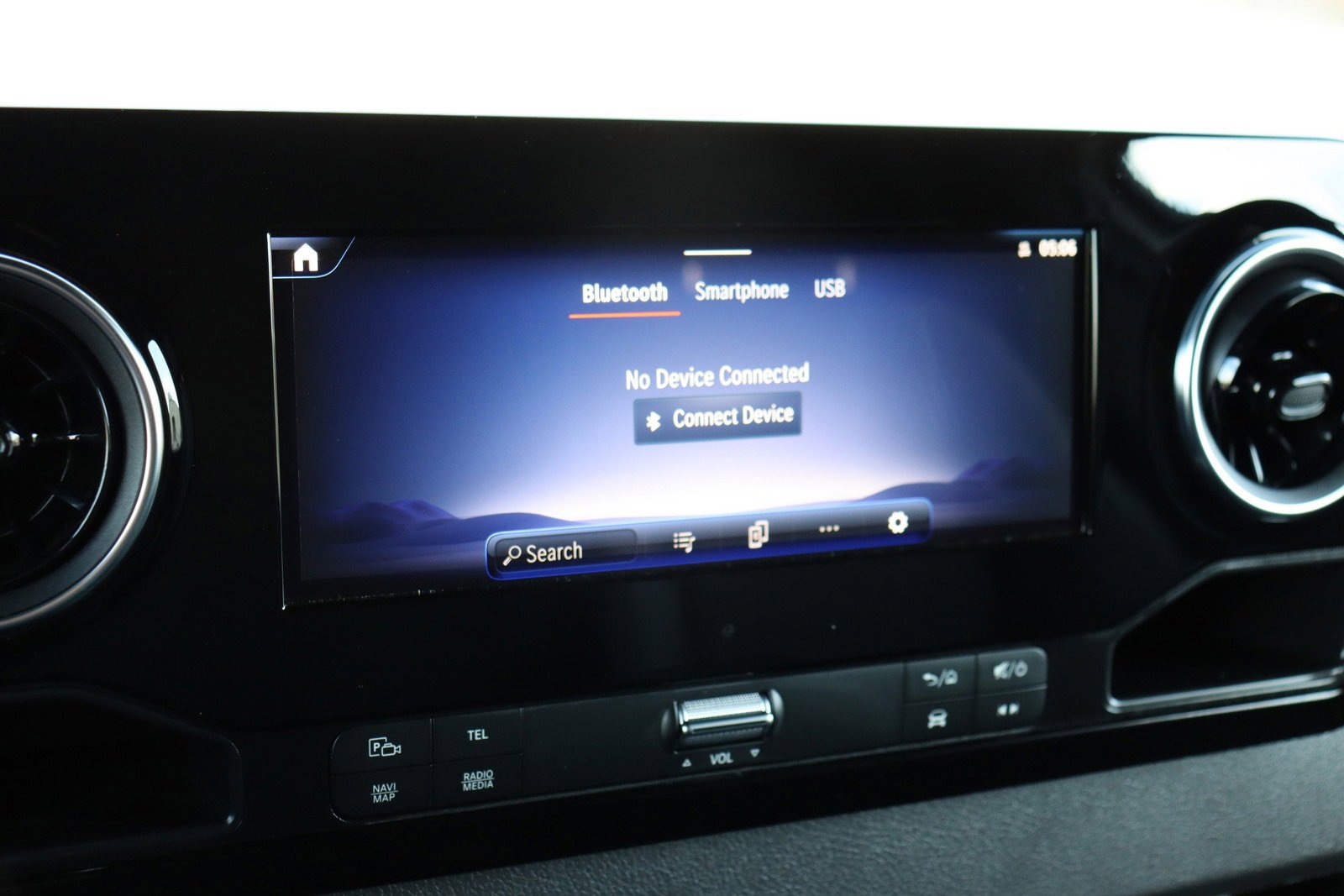 Used 2024 Mercedes-Benz eSprinter 170 Cargo image 32