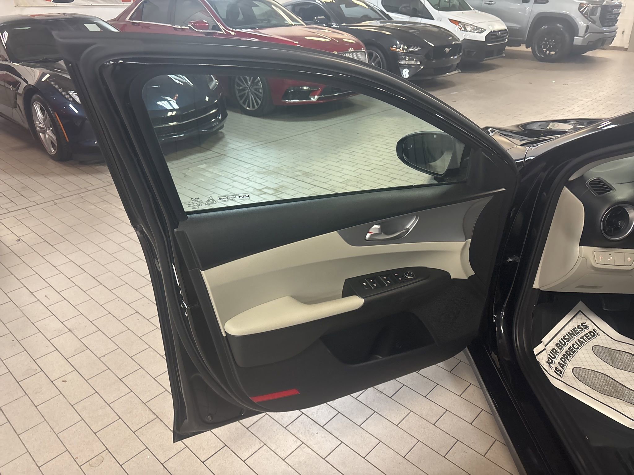 Used 2023 Kia Forte LXS w/ LXS Technology Package image 22