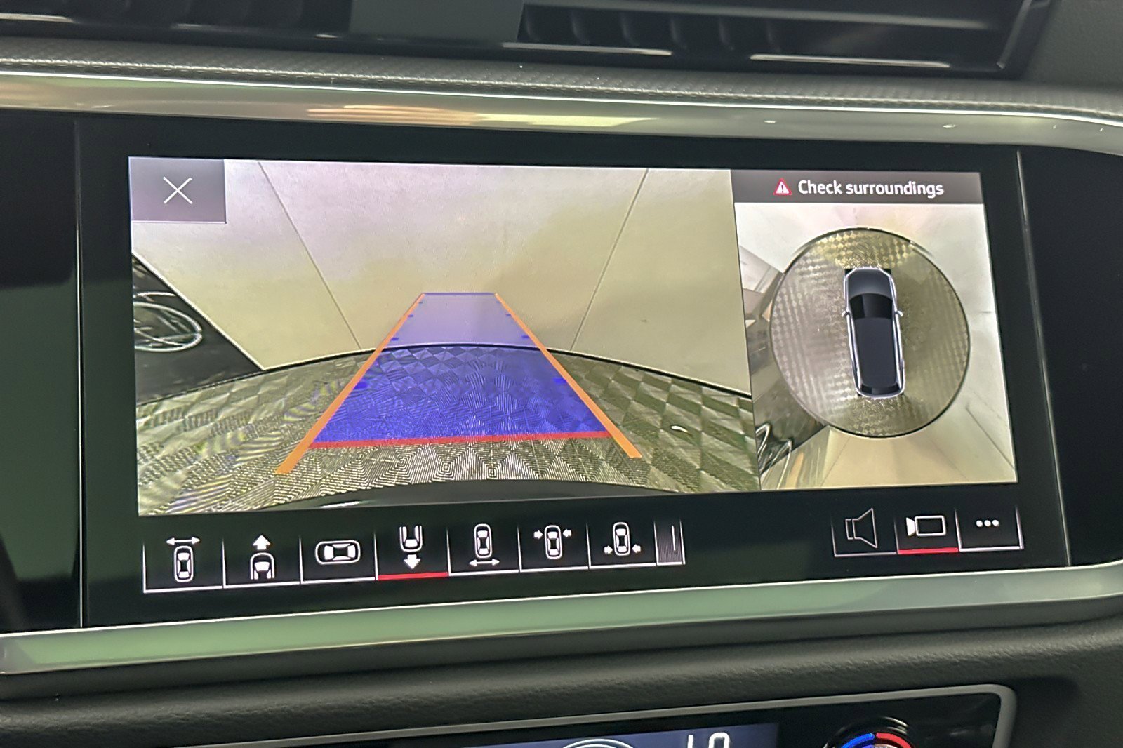 Used 2023 Audi Q3 2.0T Premium Plus w/ Premium Plus Package image 18