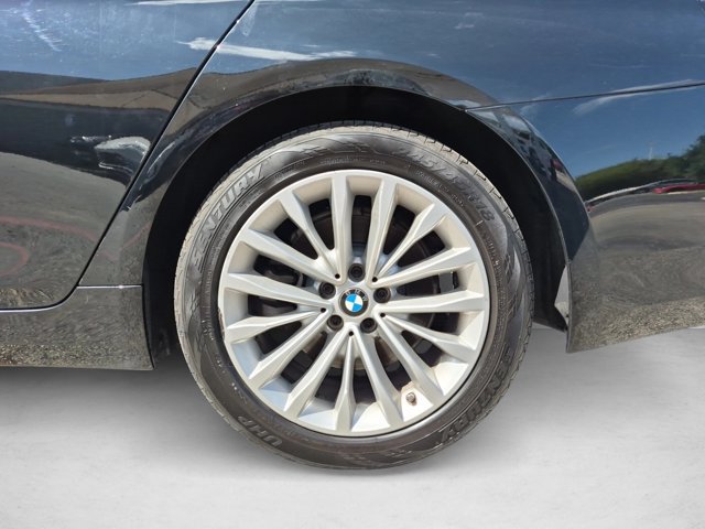 Used 2021 BMW 530i w/ Premium Package RWD image 24