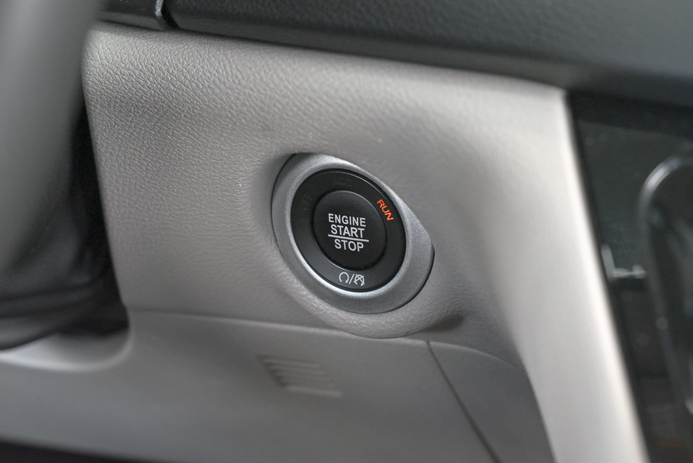 Used 2024 Chrysler Pacifica Touring-L FWD image 22