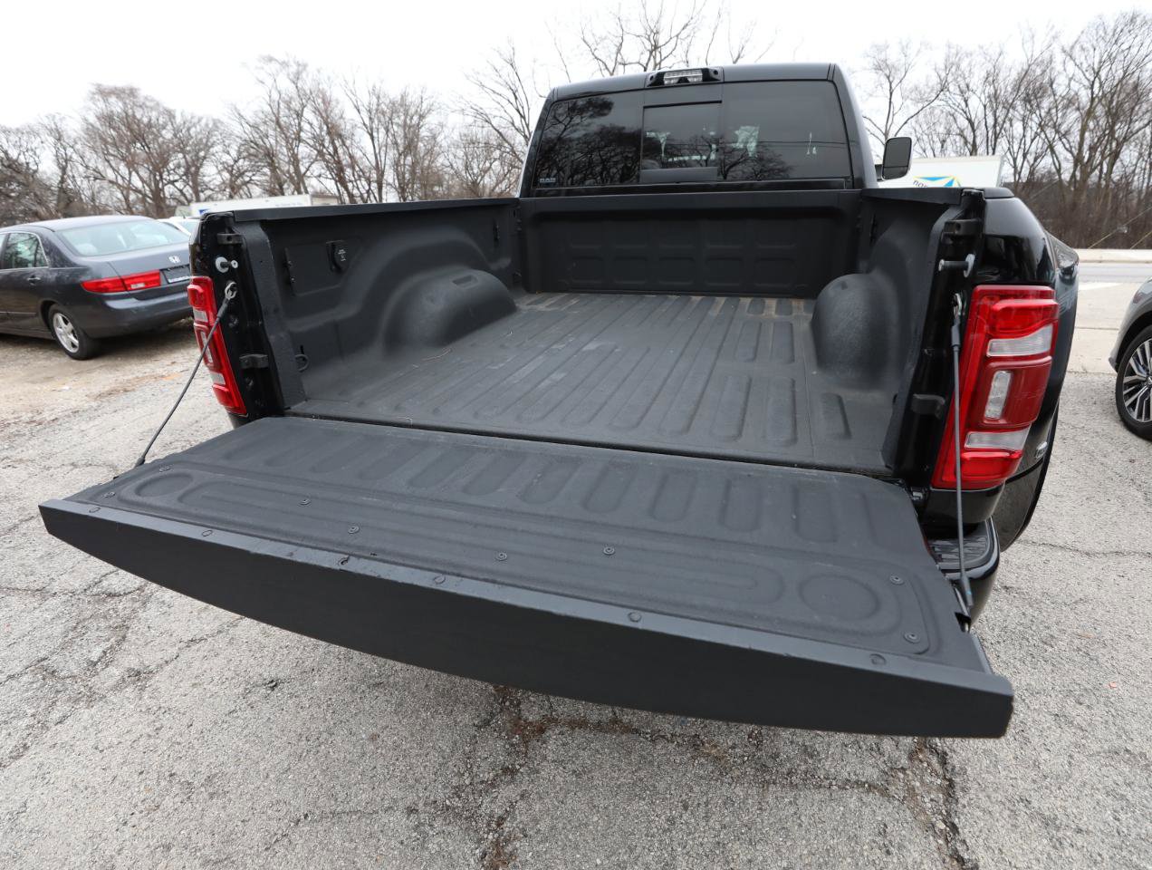 Used 2022 RAM 3500 Laramie AWD/4WD image 14