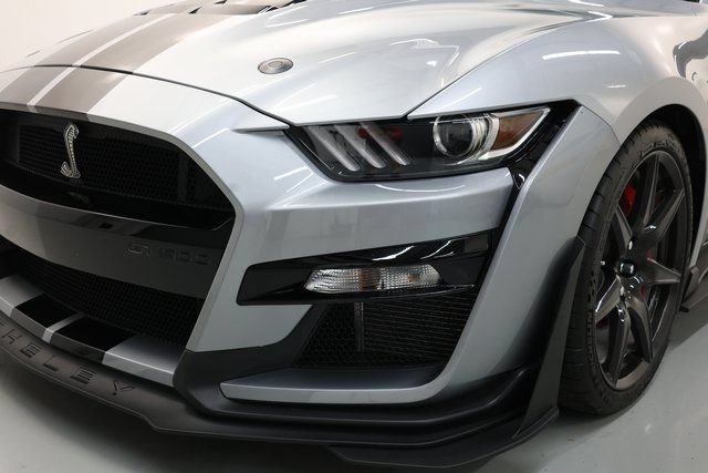 Used 2022 Ford Mustang Shelby GT500 w/ Carbon Fiber Track Pack RWD image 52
