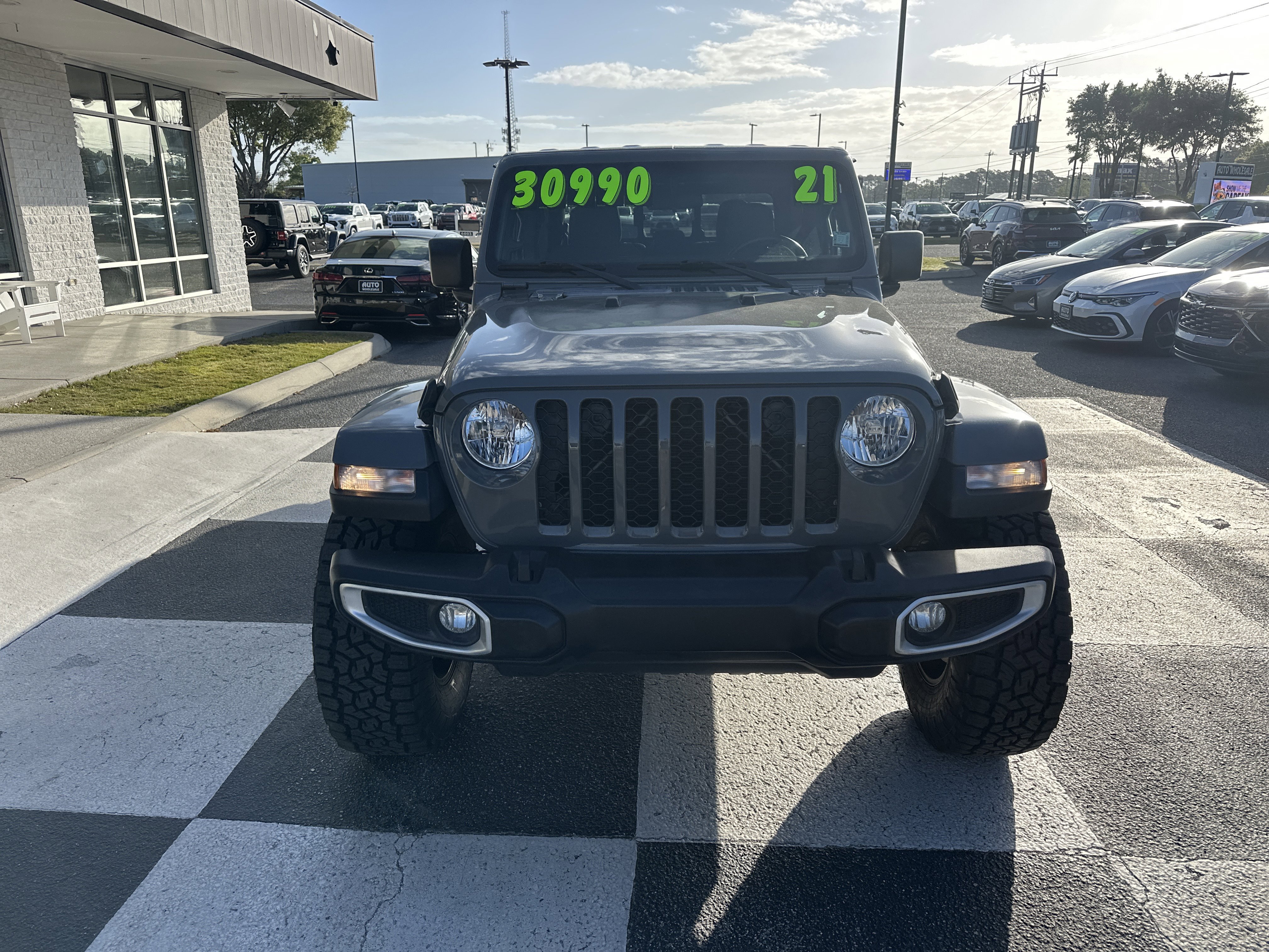 Used 2021 Jeep Gladiator Sport image 2