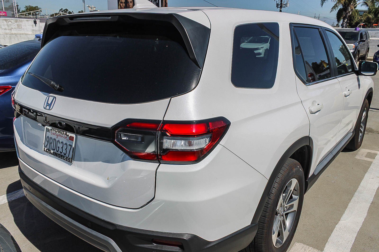 Used 2025 Honda Pilot EX-L image 13