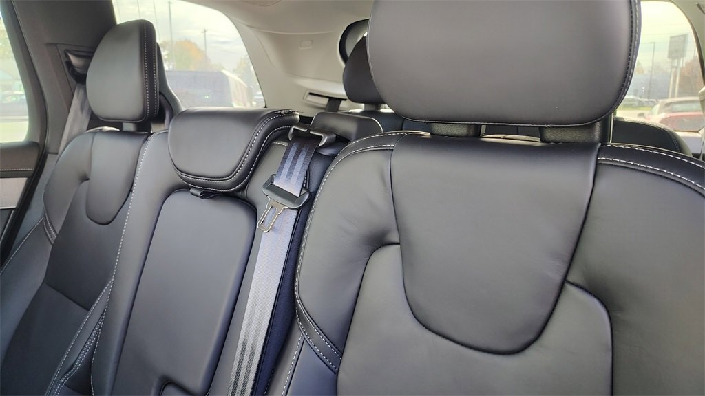 New 2026 Volvo XC90 B6 Ultra image 28