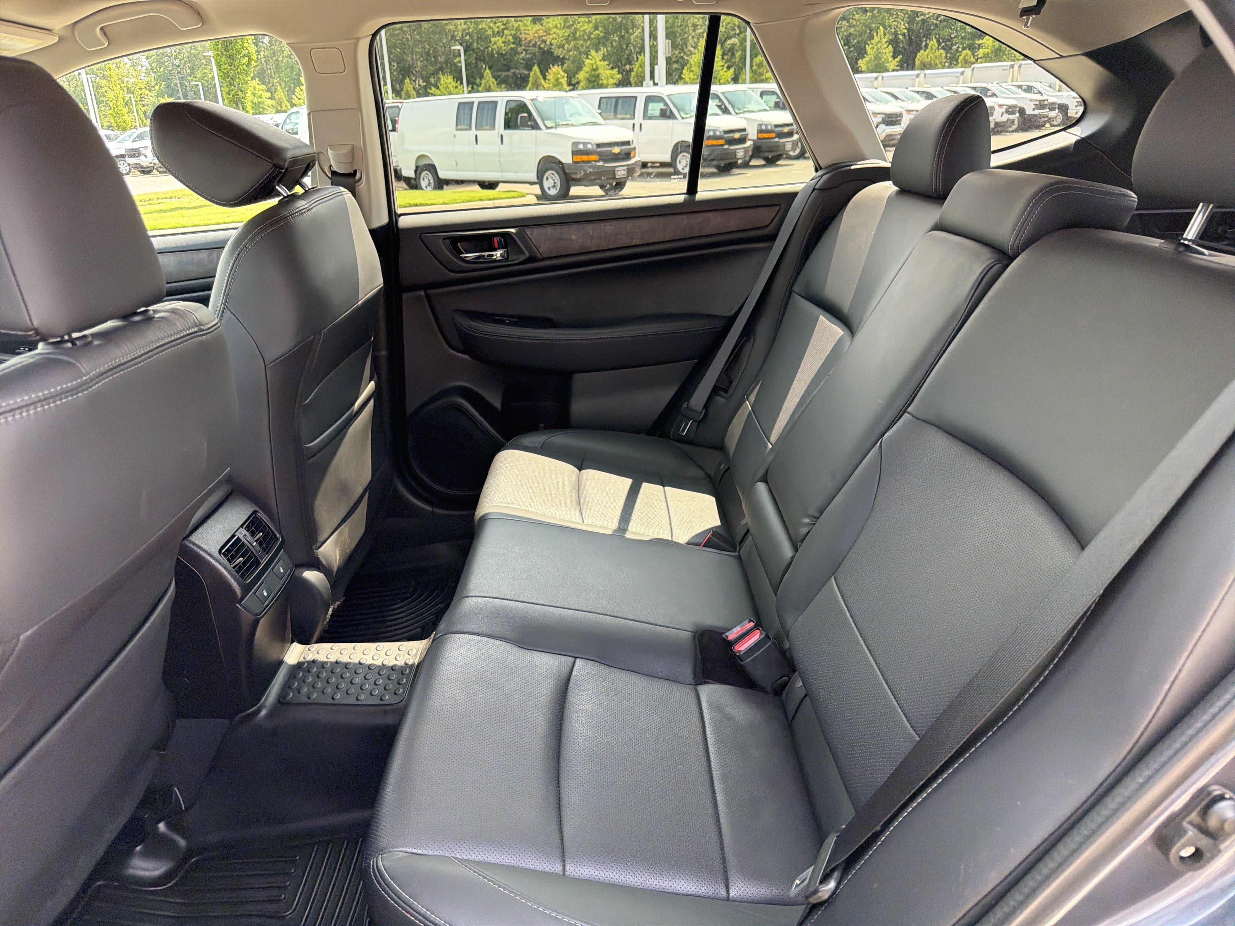 Used 2016 Subaru Outback 2.5i Limited AWD/4WD image 31