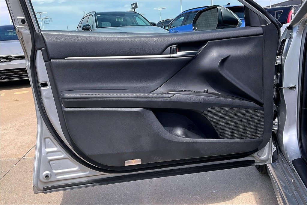 Used 2021 Toyota Camry XSE w/ Carpet Mat Package (TMS) FWD image 23