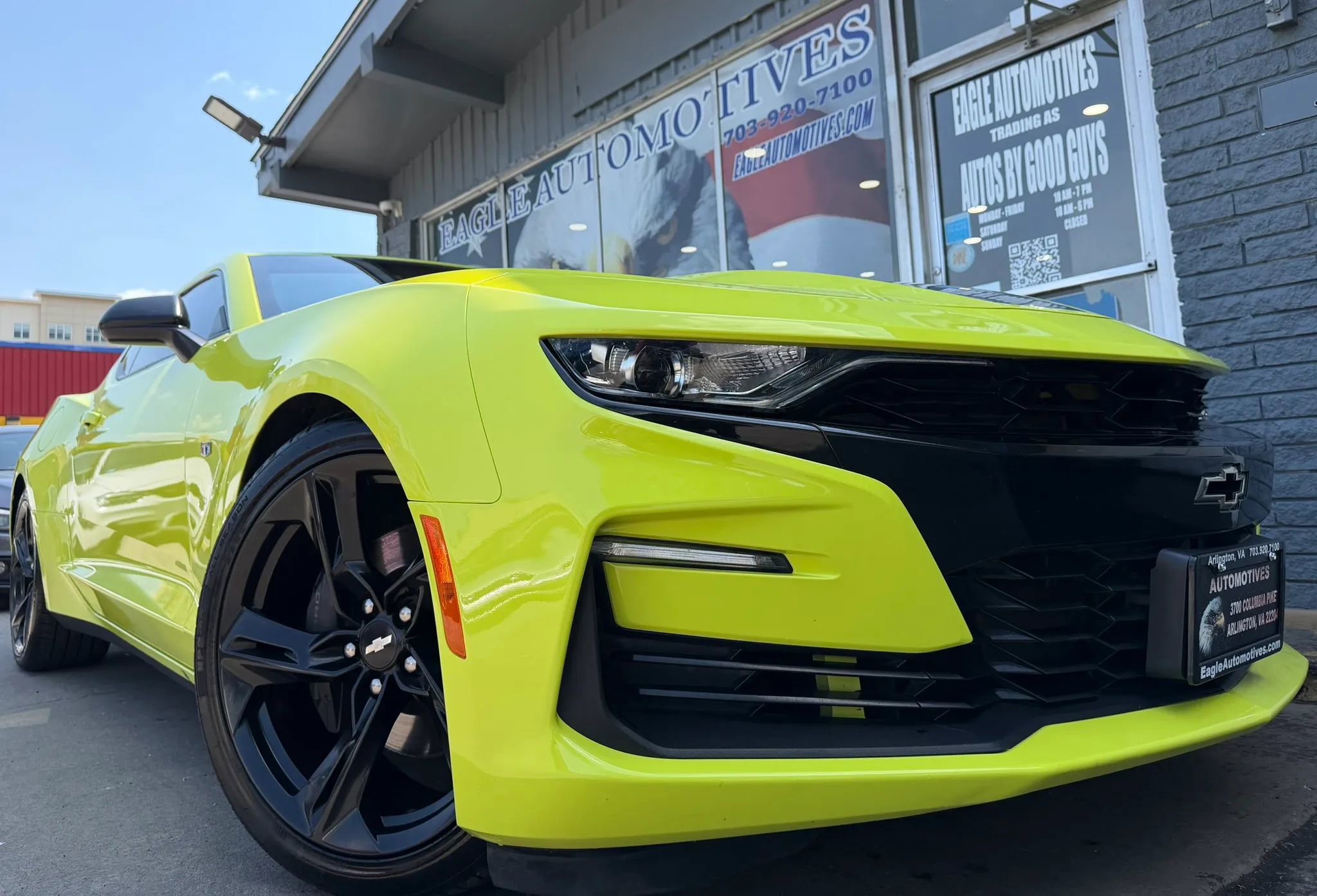 Used 2019 Chevrolet Camaro SS w/ Black Appearance Package RWD image 1