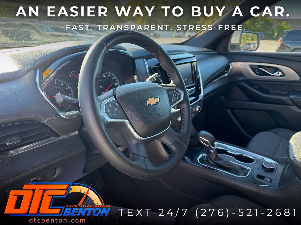 Used 2023 Chevrolet Traverse LT FWD image 12
