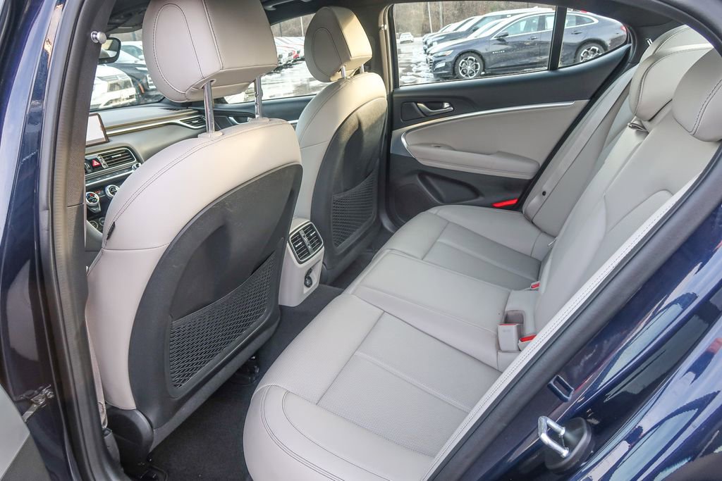 Used 2023 Genesis G70 2.0T image 23