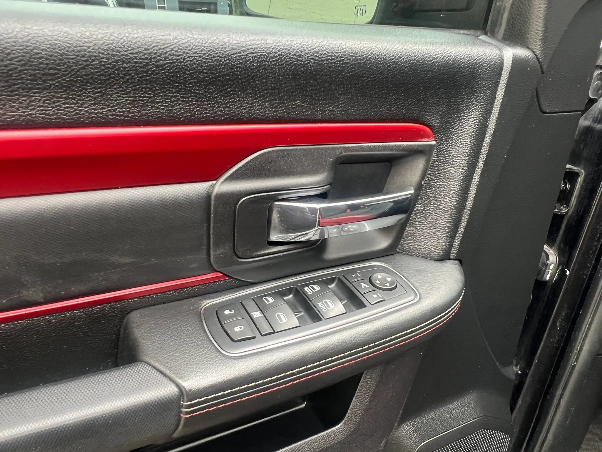 Used 2017 RAM 1500 Rebel w/ Luxury Group AWD/4WD image 11