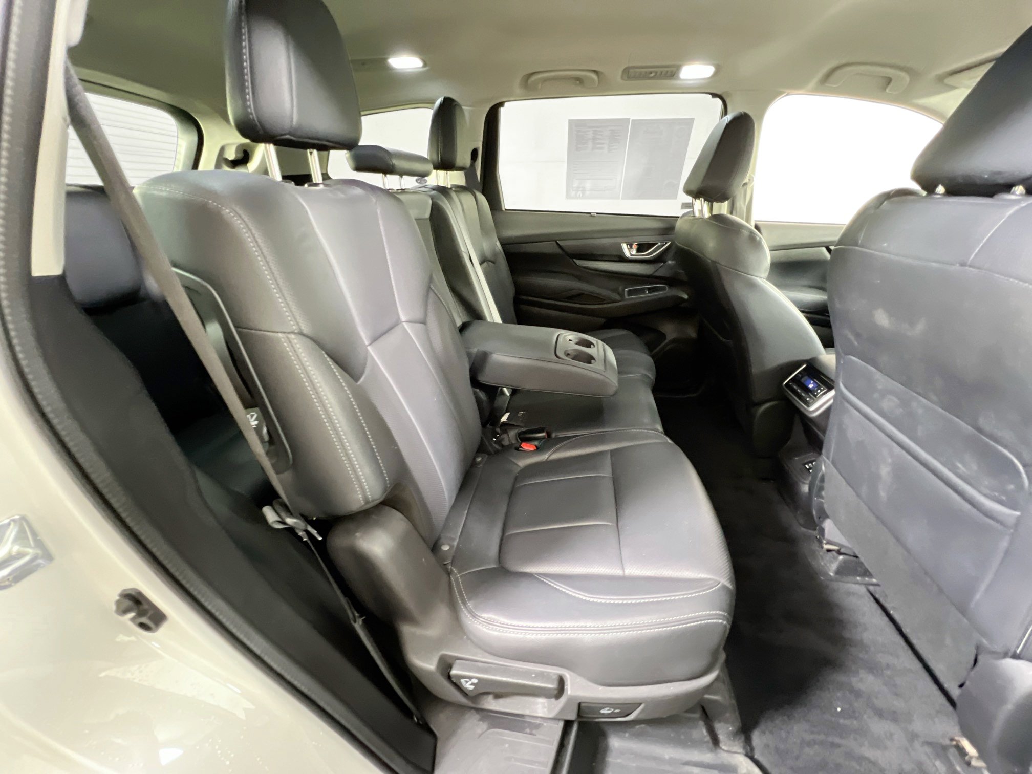 Used 2023 Subaru Ascent Limited image 27