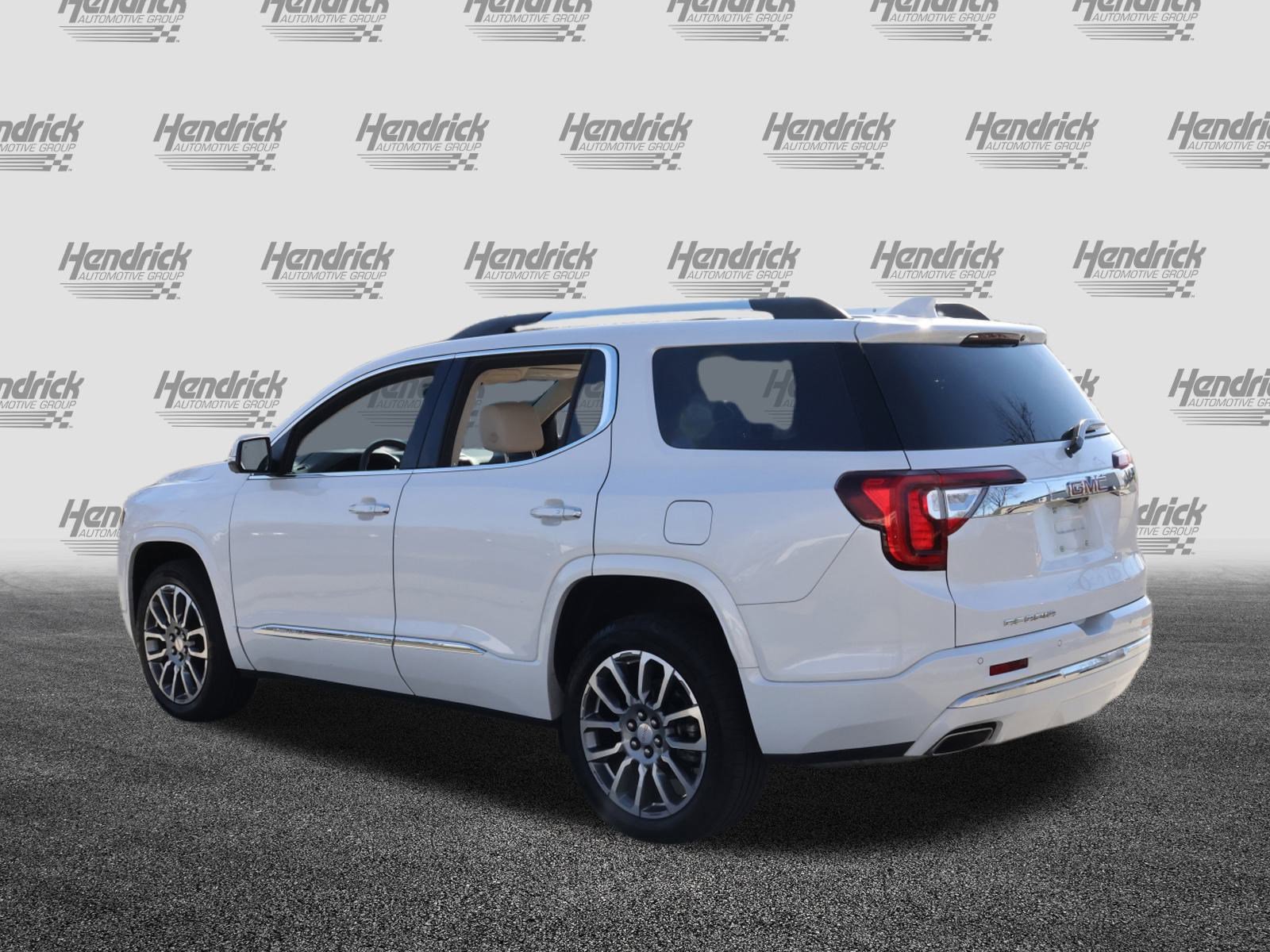 Used 2023 GMC Acadia Denali w/ Denali Ultimate Package image 7