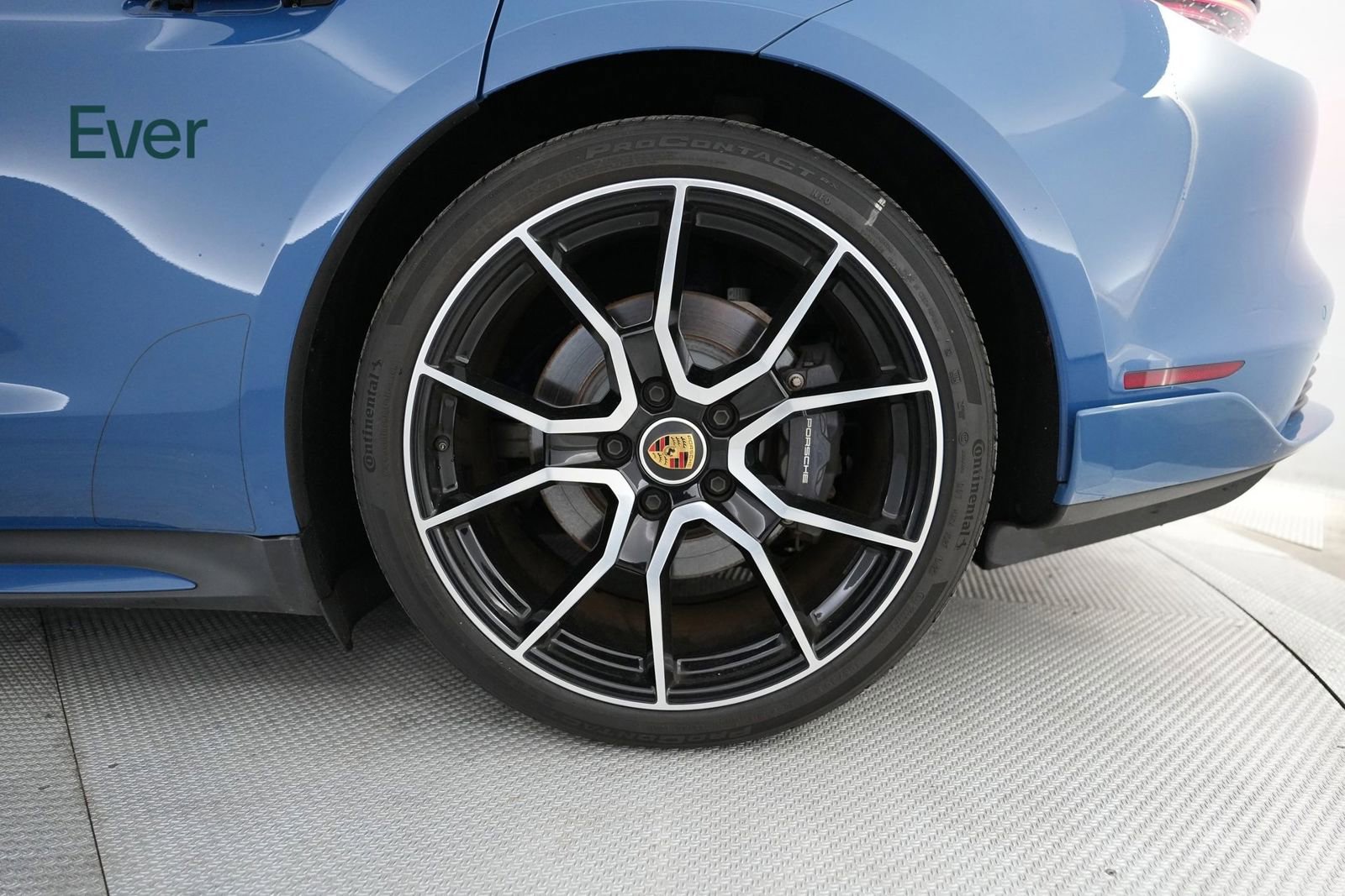 Used 2023 Porsche Taycan Base w/ Premium Package image 9