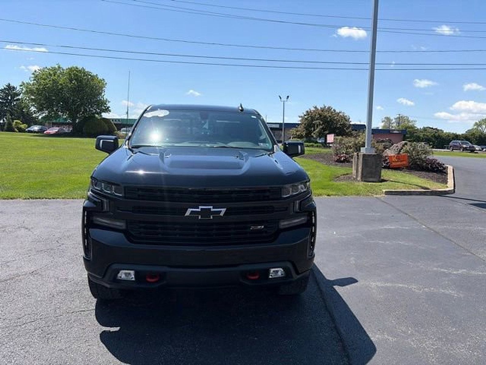Certified 2020 Chevrolet Silverado 1500 LT Trail Boss AWD/4WD image 2