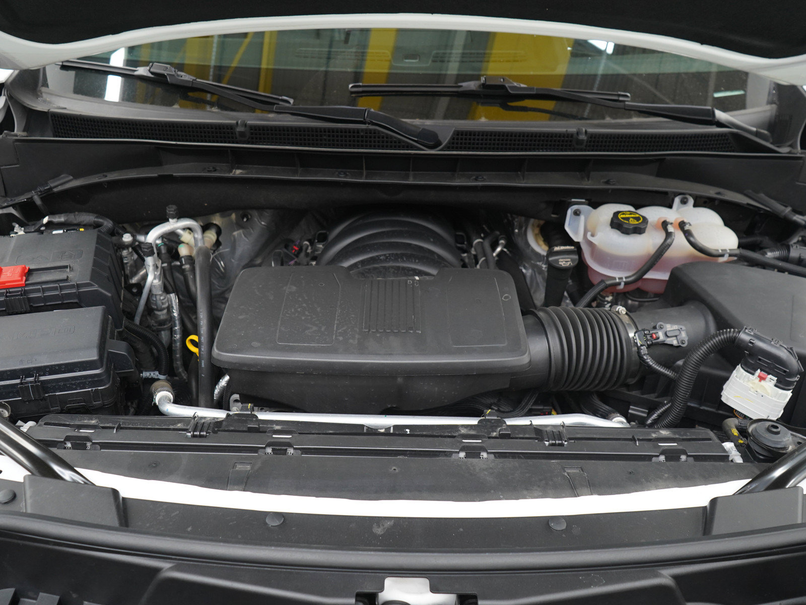 Used 2025 GMC Yukon XL Denali AWD/4WD image 37