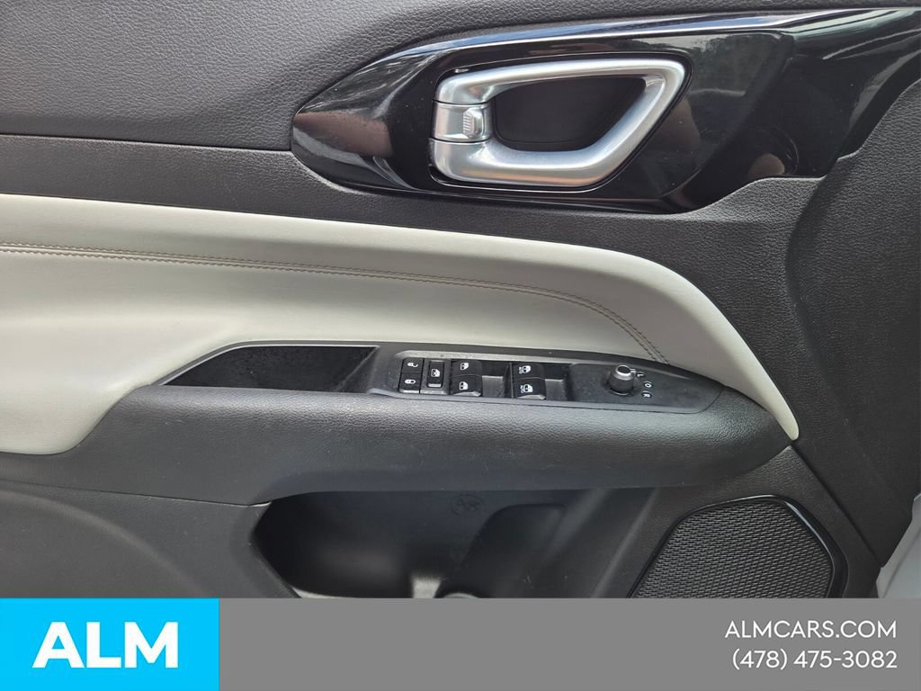 Used 2025 Jeep Compass Limited AWD/4WD image 26