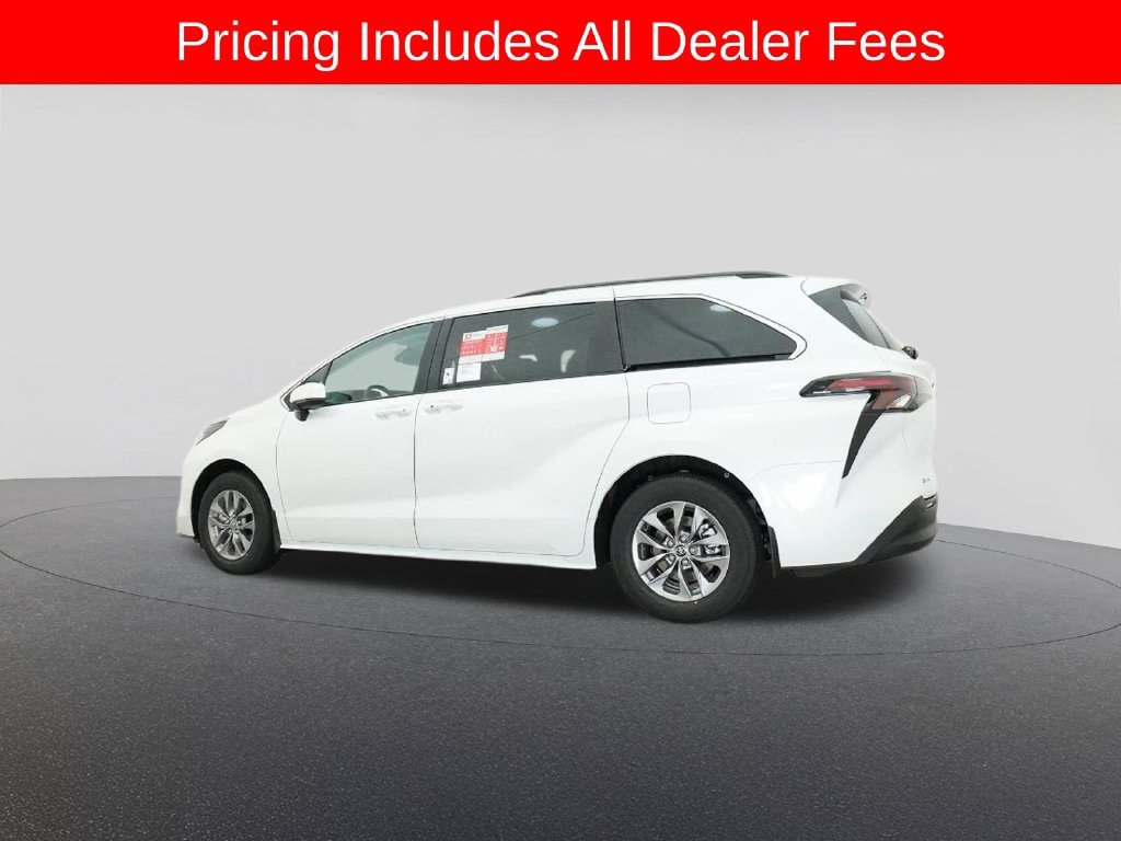 New 2026 Toyota Sienna XLE FWD image 20