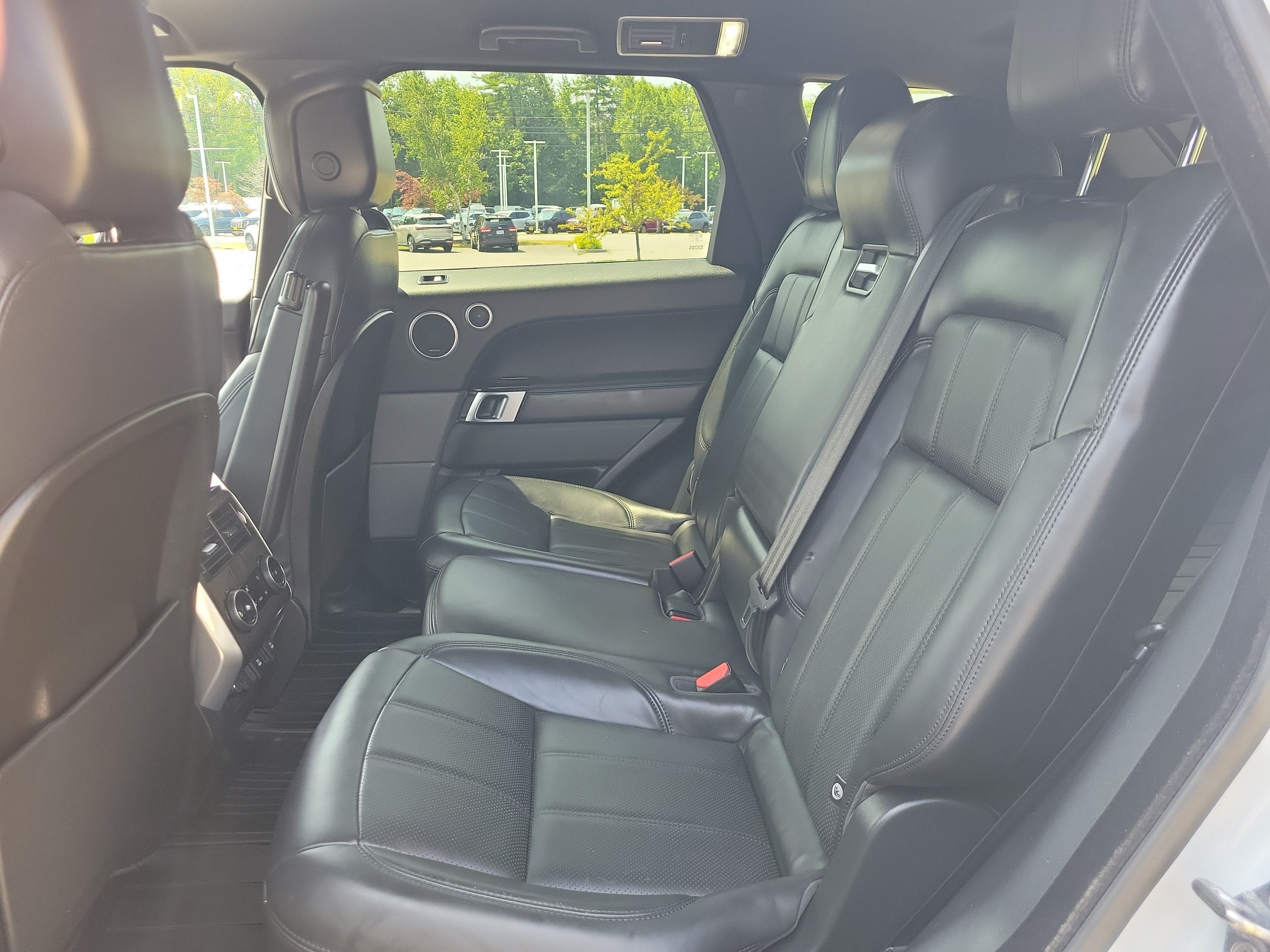 Used 2018 Land Rover Range Rover Sport Supercharged AWD/4WD image 29