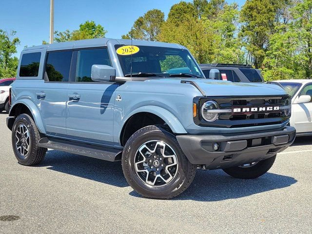 Used 2025 Ford Bronco Outer Banks AWD/4WD image 36