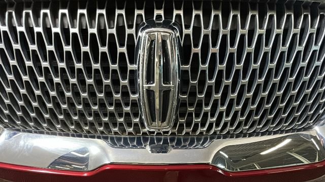 Used 2019 Lincoln Navigator L Reserve AWD/4WD image 9