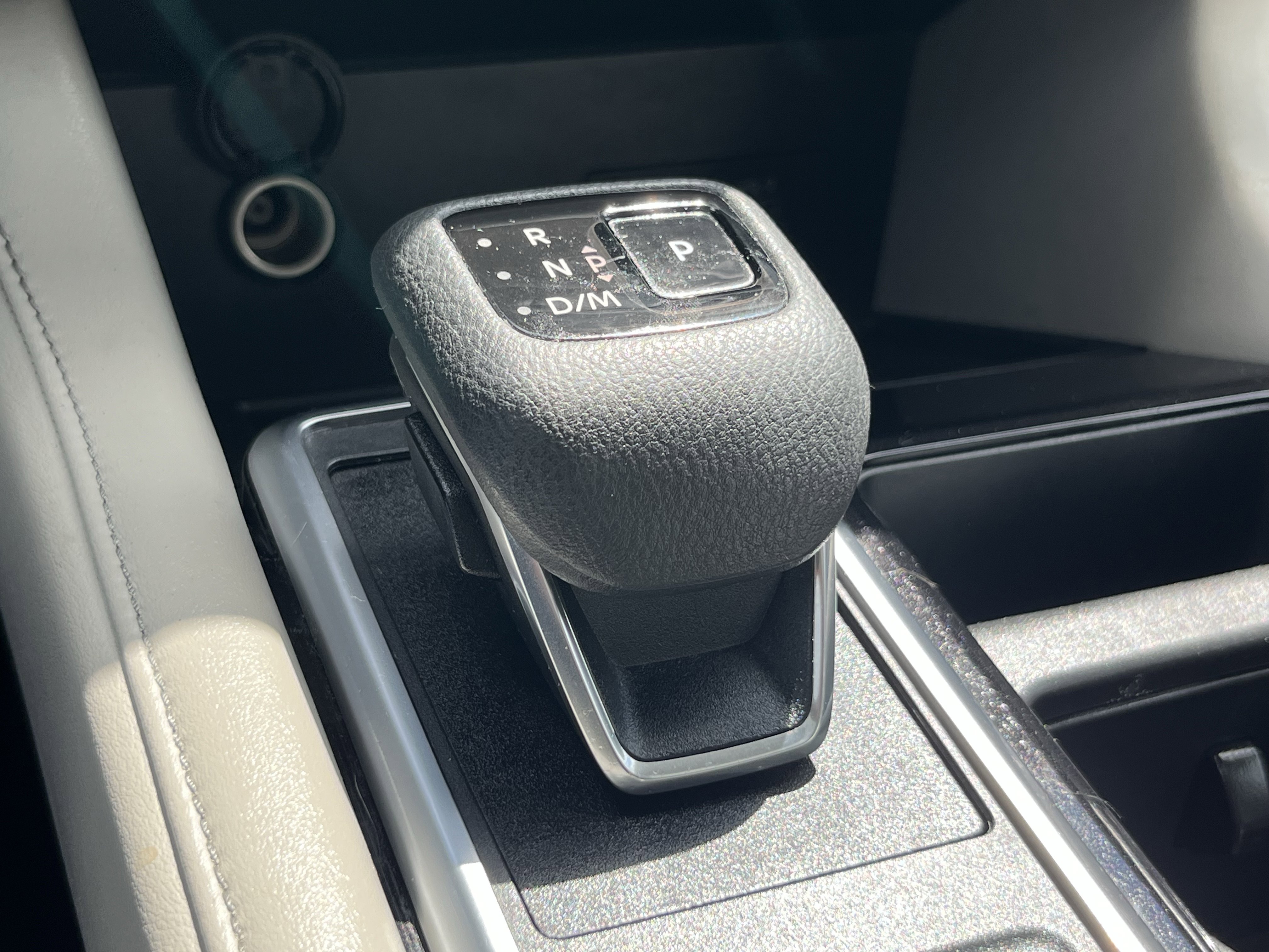Used 2023 Nissan Pathfinder SL w/ SL Premium Package AWD/4WD image 30