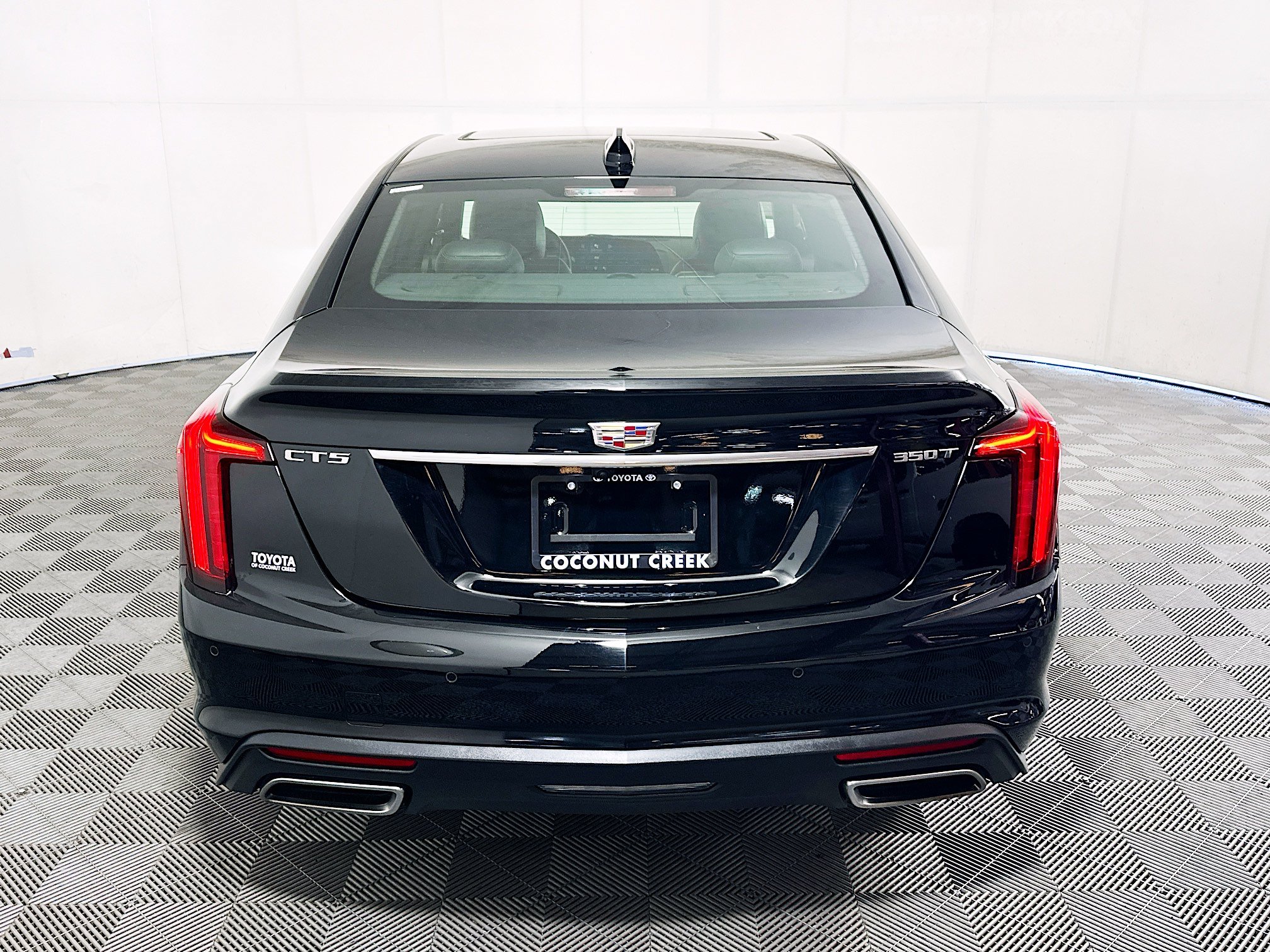 Used 2025 Cadillac CT5 Premium Luxury w/ Sun And Sound Package RWD image 4
