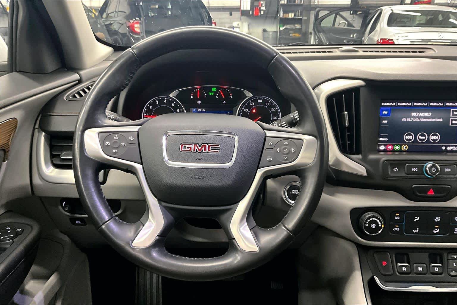Used 2020 GMC Terrain SLE FWD image 5