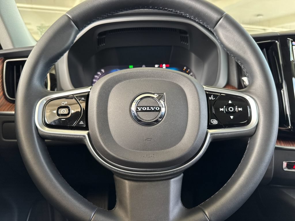 Certified 2023 Volvo XC60 B5 Plus w/ Protection Package Premier FWD image 23