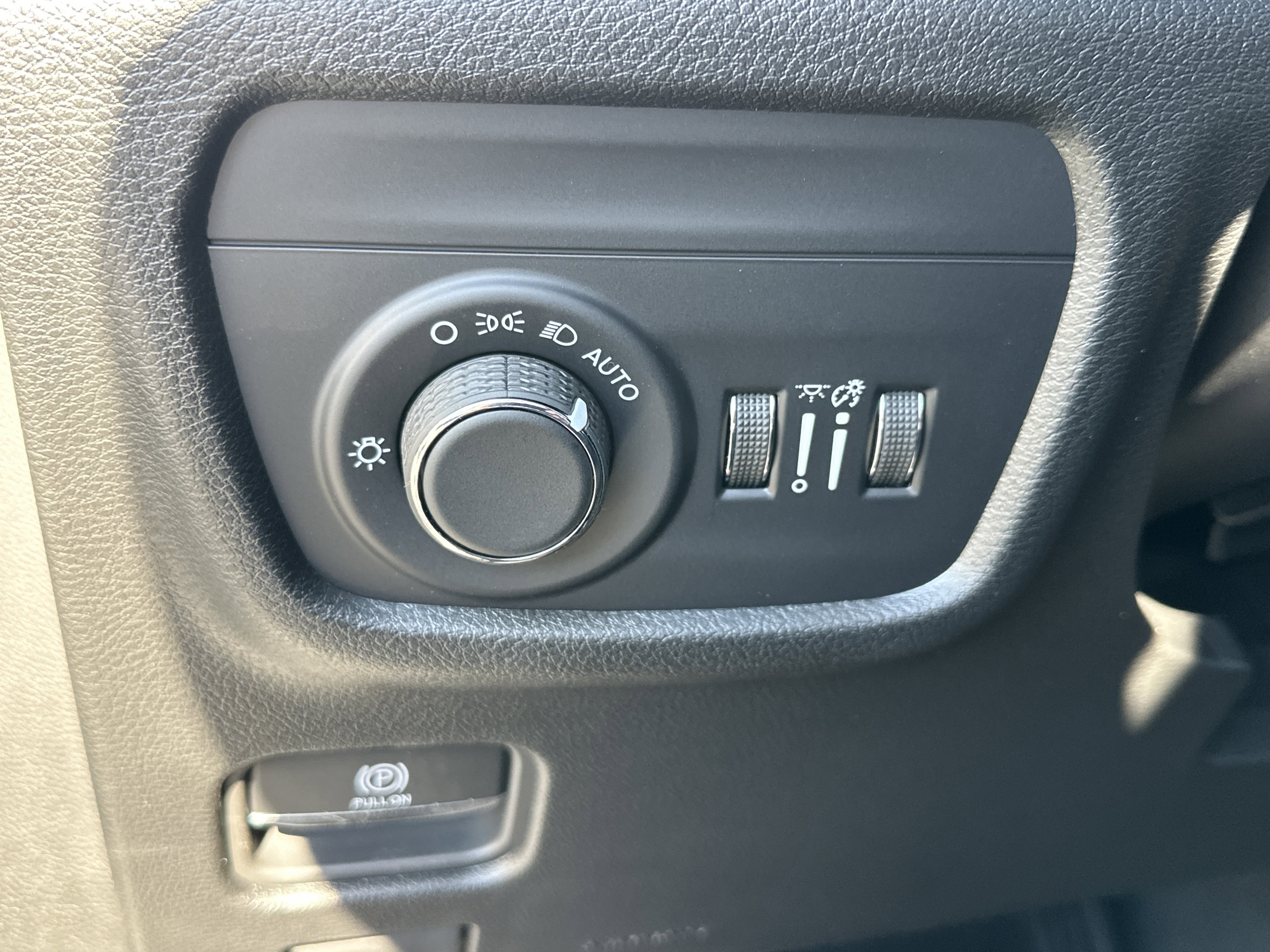 New 2025 Jeep Grand Cherokee L Altitude image 11