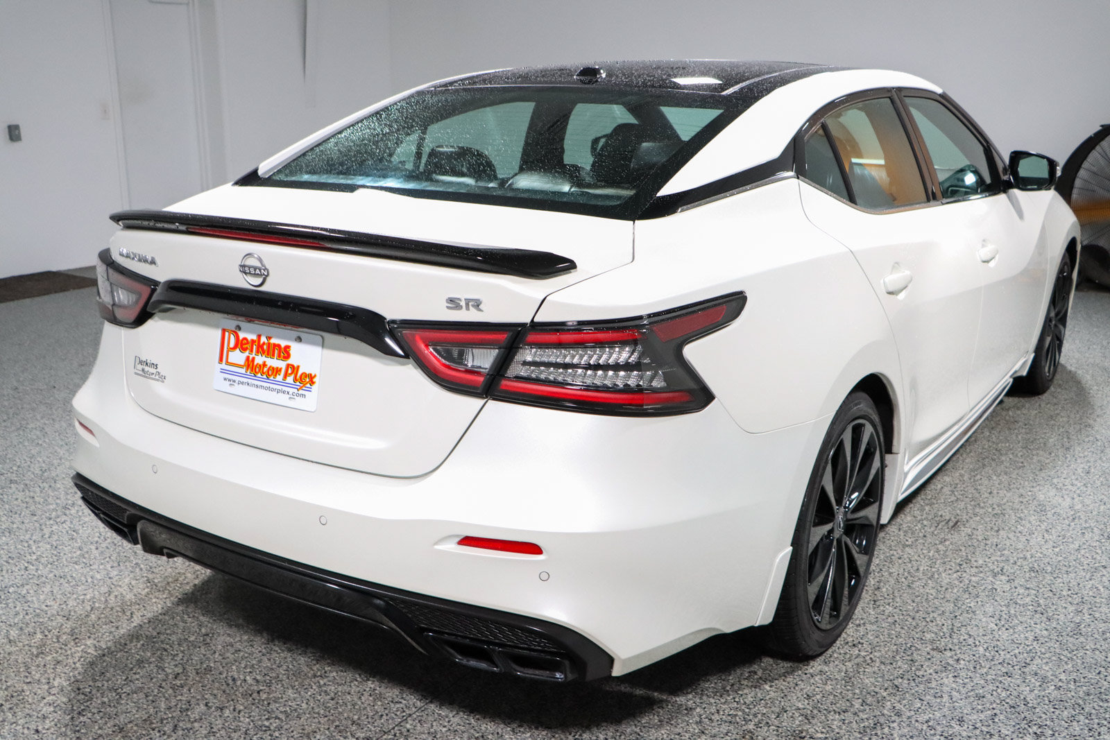Used 2023 Nissan Maxima SR w/ Sport Mat Group FWD image 7