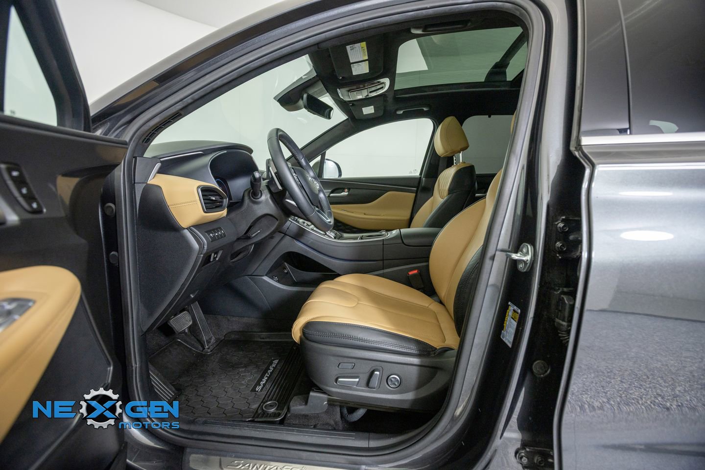 Used 2023 Hyundai Santa Fe Calligraphy AWD/4WD image 11