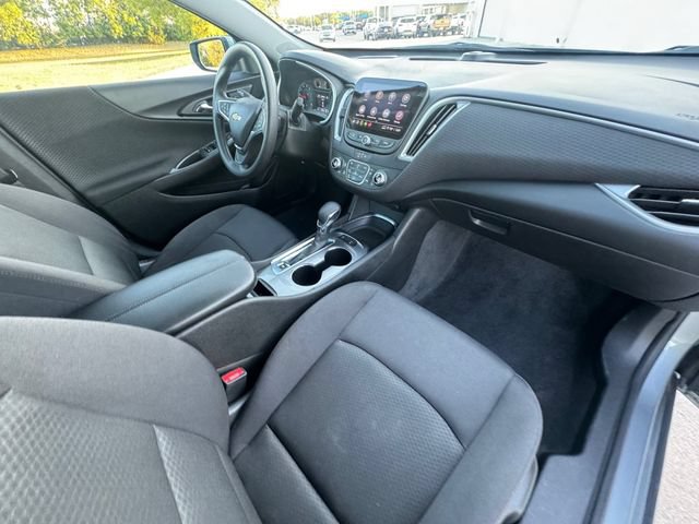 Used 2024 Chevrolet Malibu LT FWD image 32
