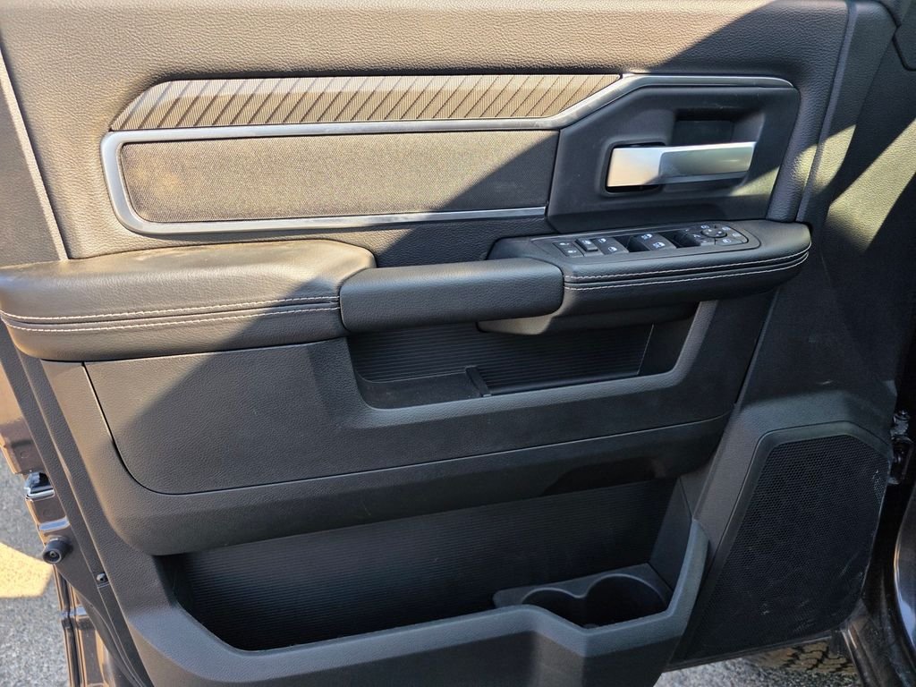 New 2026 RAM 2500 Big Horn AWD/4WD image 8