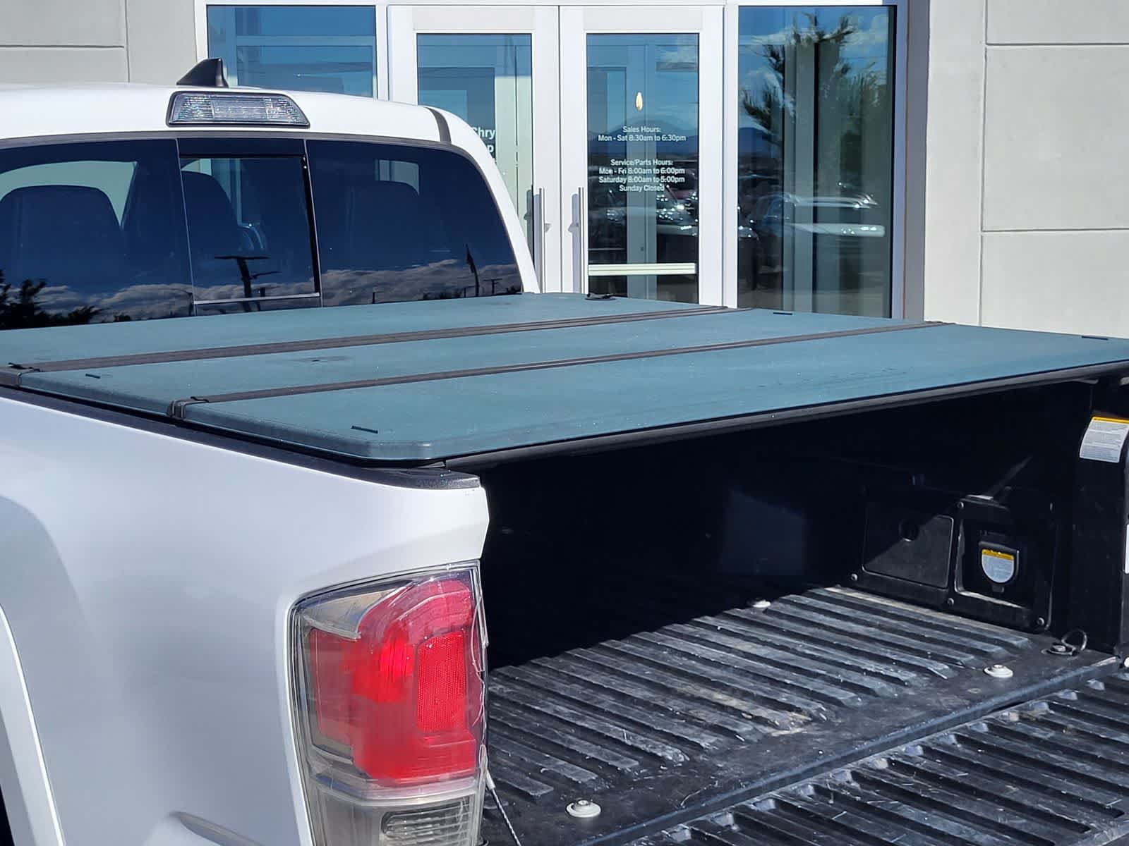 Used 2018 Toyota Tacoma Limited AWD/4WD image 32