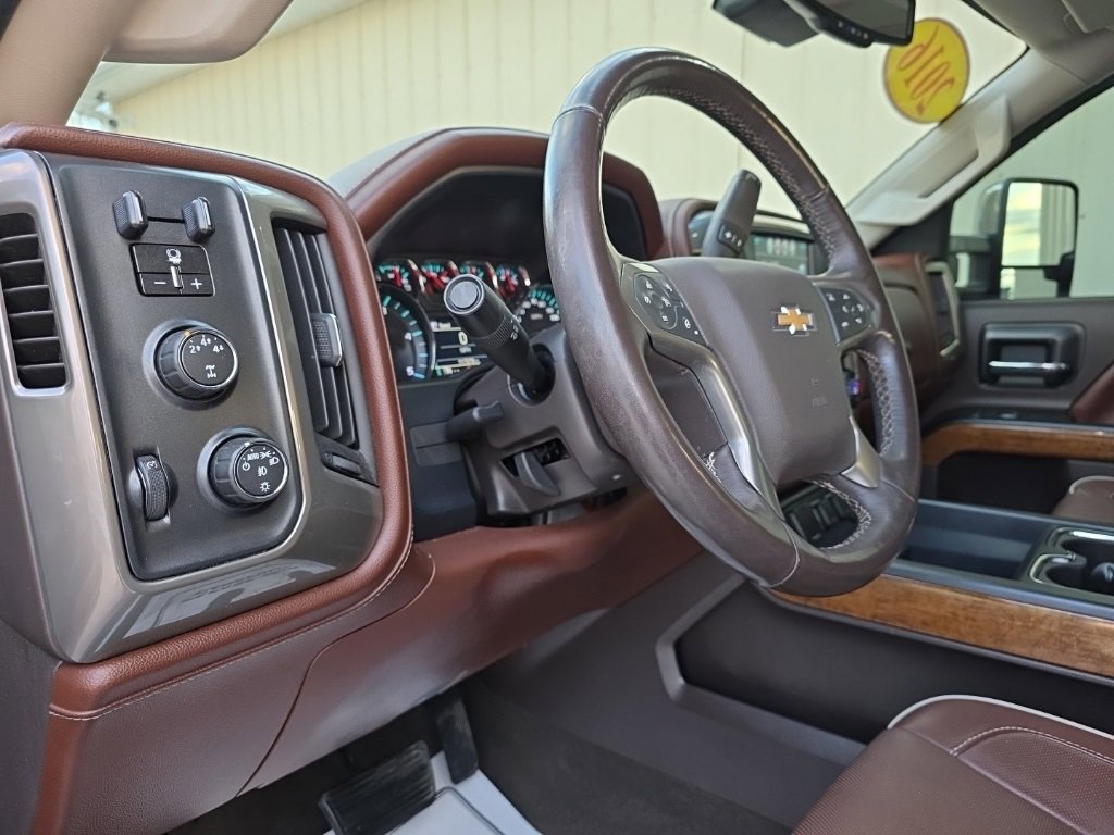 Used 2016 Chevrolet Silverado 2500 High Country w/ Duramax Plus Package image 17