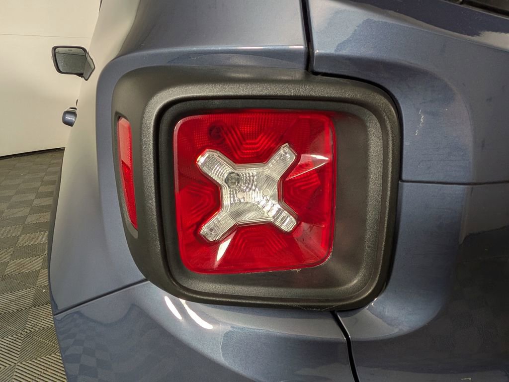 Certified 2023 Jeep Renegade Trailhawk w/ Trailhawk Elite Group image 12