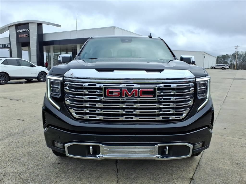 Used 2024 GMC Sierra 1500 Denali AWD/4WD image 2