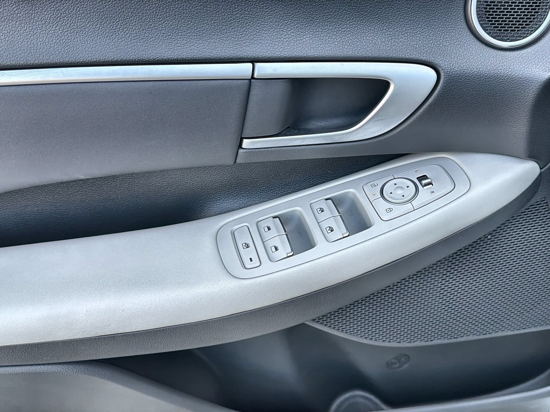 Used 2024 Hyundai Sonata SEL FWD image 13