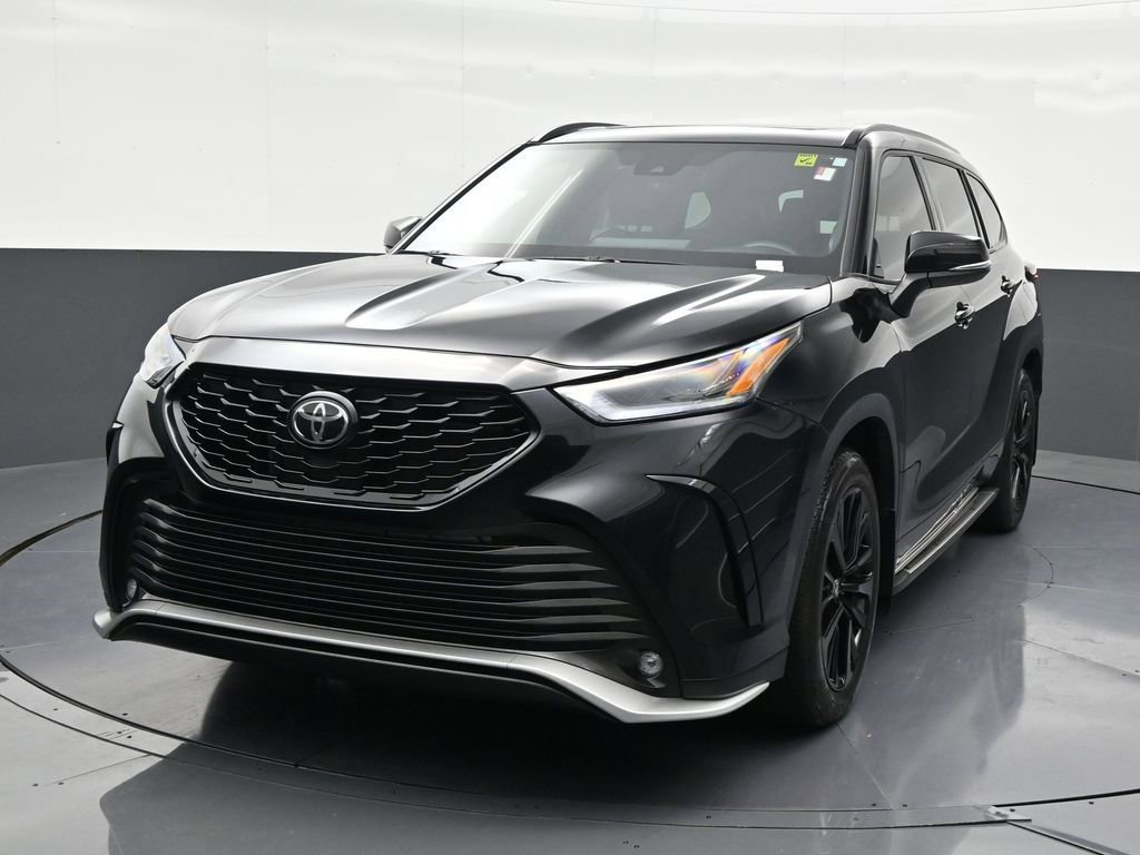 Used 2024 Toyota Highlander XSE image 9