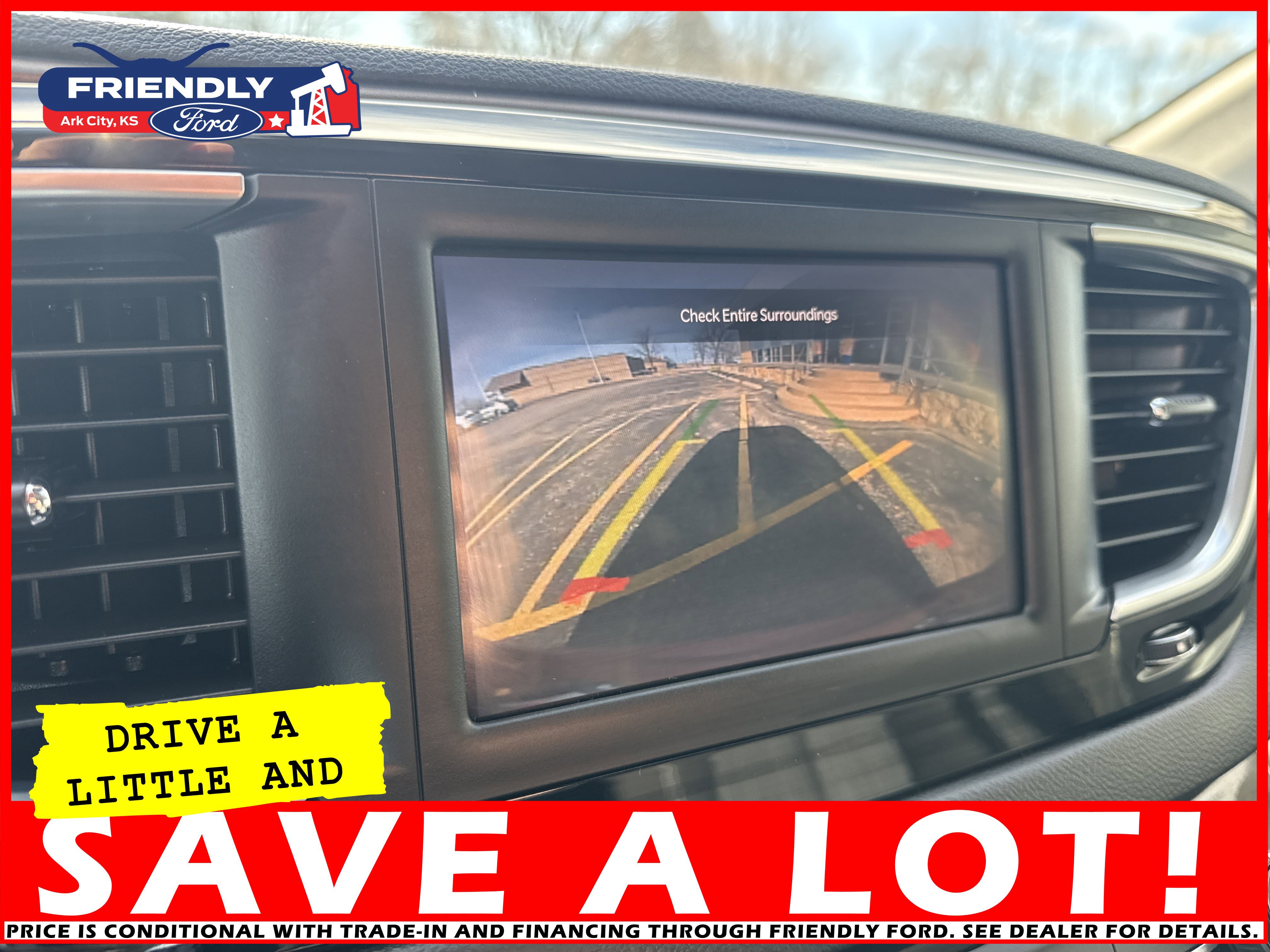 Used 2023 Chrysler Voyager LX image 34