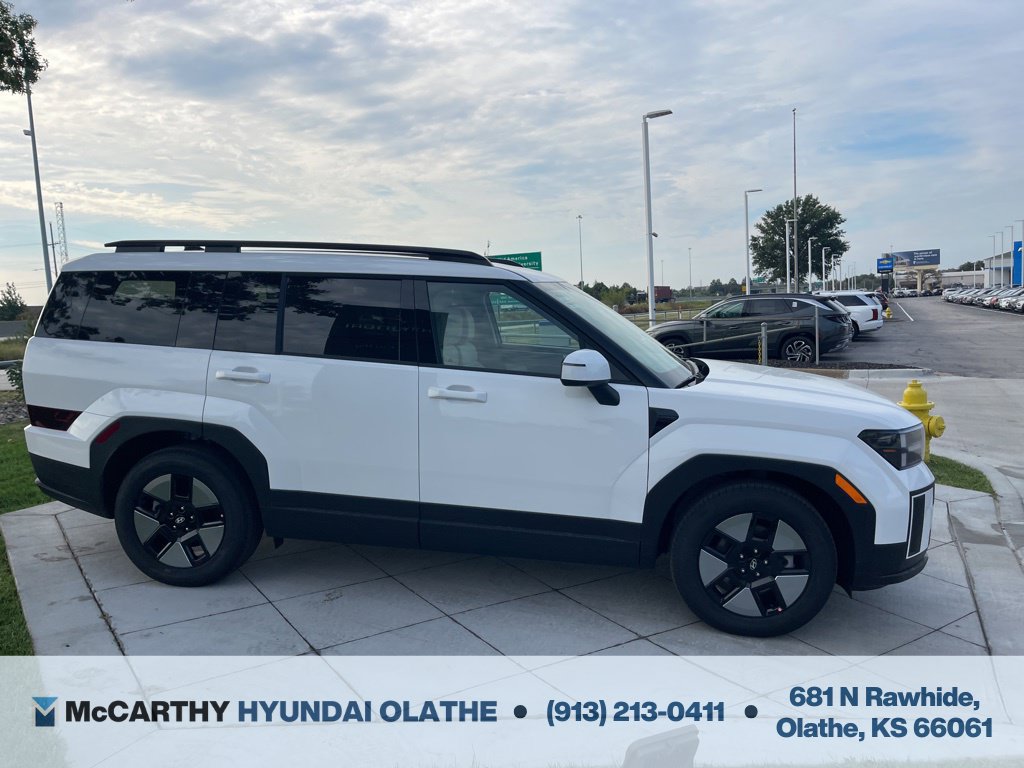 Used 2026 Hyundai Santa Fe SEL AWD/4WD image 16