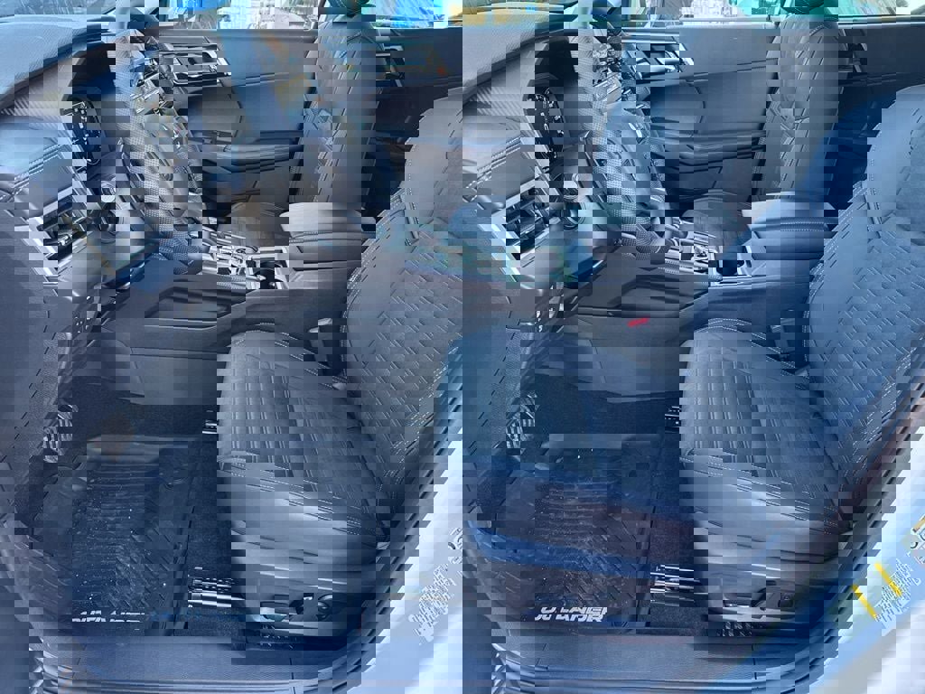 New 2025 Mitsubishi Outlander SE image 22