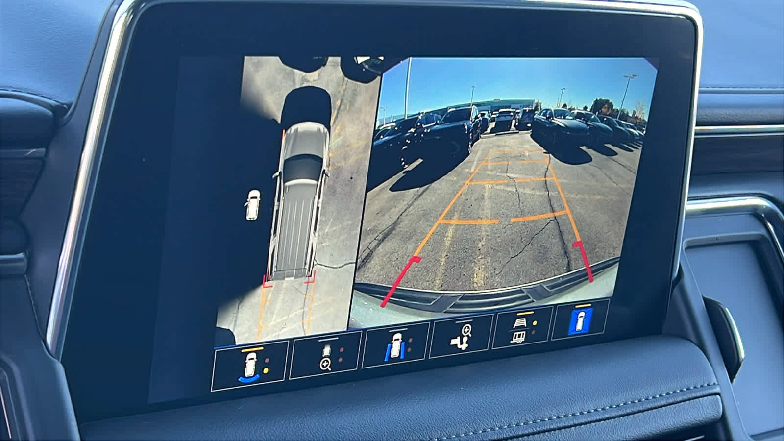 Used 2023 Chevrolet Tahoe Z71 w/ Luxury Package image 16