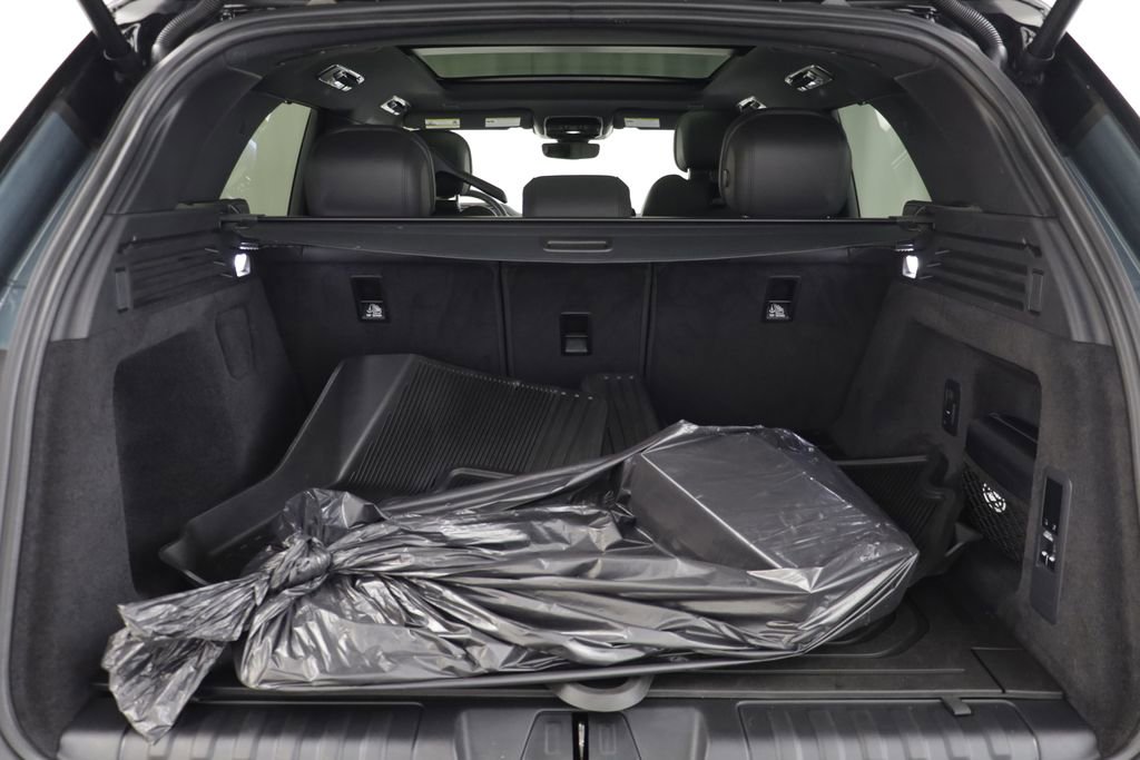 Certified 2025 Land Rover Range Rover Sport SE AWD/4WD image 17