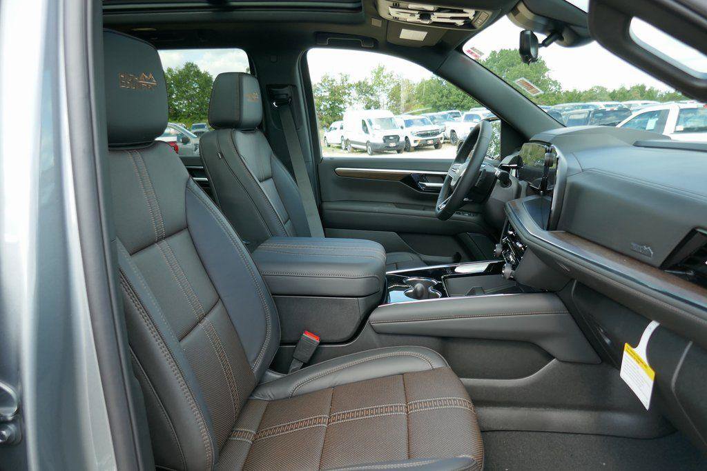 New 2026 Chevrolet Tahoe High Country w/ Sun And Tow Package image 13