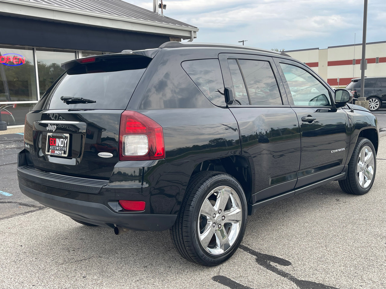 Used 2016 Jeep Compass Latitude image 5