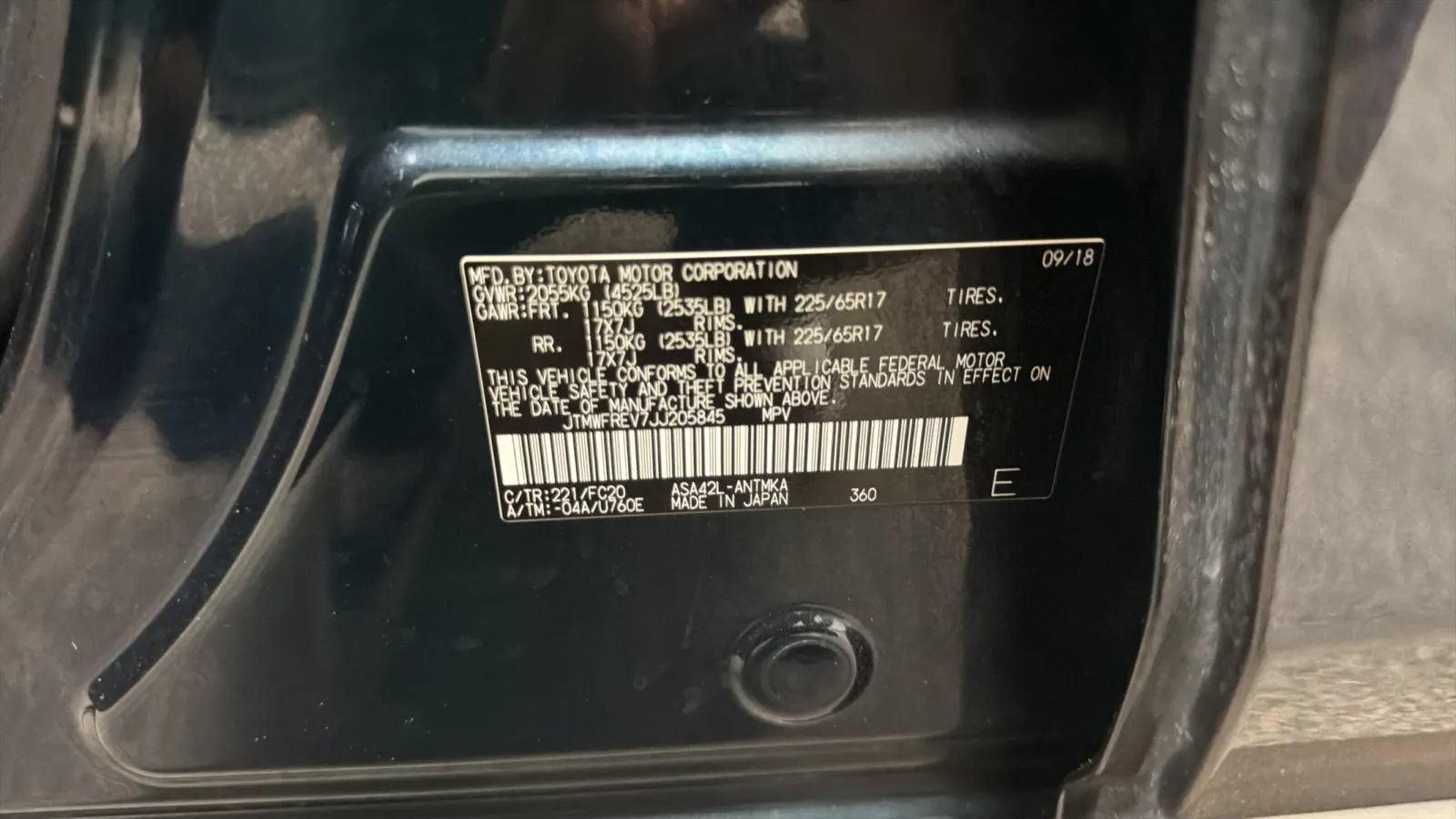 Used 2018 Toyota RAV4 XLE w/ Plus Extra Value Package FWD image 29