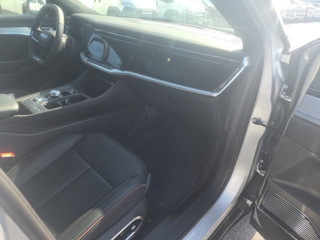 Used 2024 Jeep Wagoneer Launch Edition AWD/4WD image 21